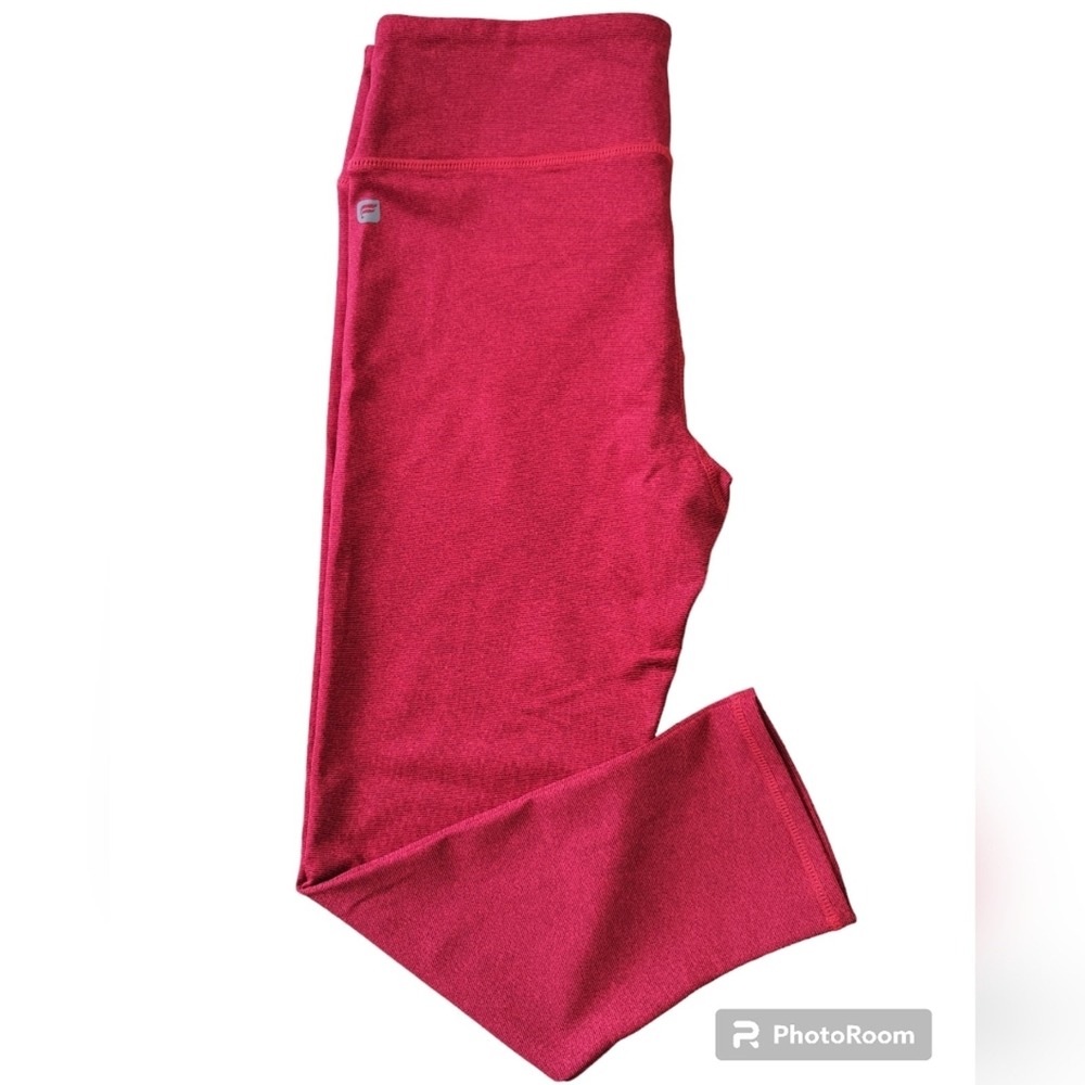 New Fabletics Women's‎ Capri Features Leggings Red Size S